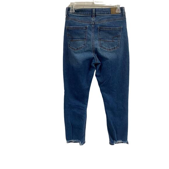 American Eagle Stretch Mom Jean Distressed Knees Size 4 - Picture 2 of 9